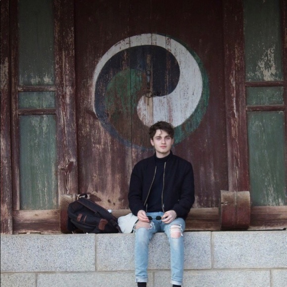 Meet your Posher, Schuyler - Picture 1 of 2